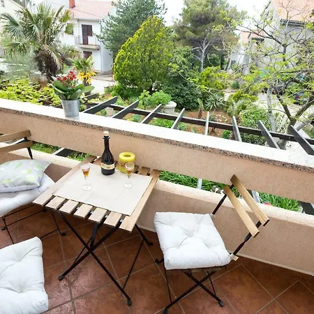 Violic Apartment *